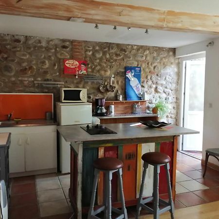BELLE MAISON DE CARACTERE DE VILLAGE et STUDIO PISCINE Privée 9 PERS Millas Extérieur photo