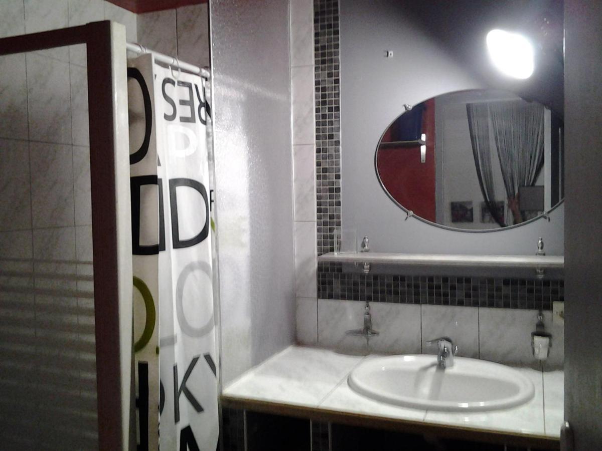 BELLE MAISON DE CARACTERE DE VILLAGE et STUDIO PISCINE Privée 9 PERS Millas Extérieur photo