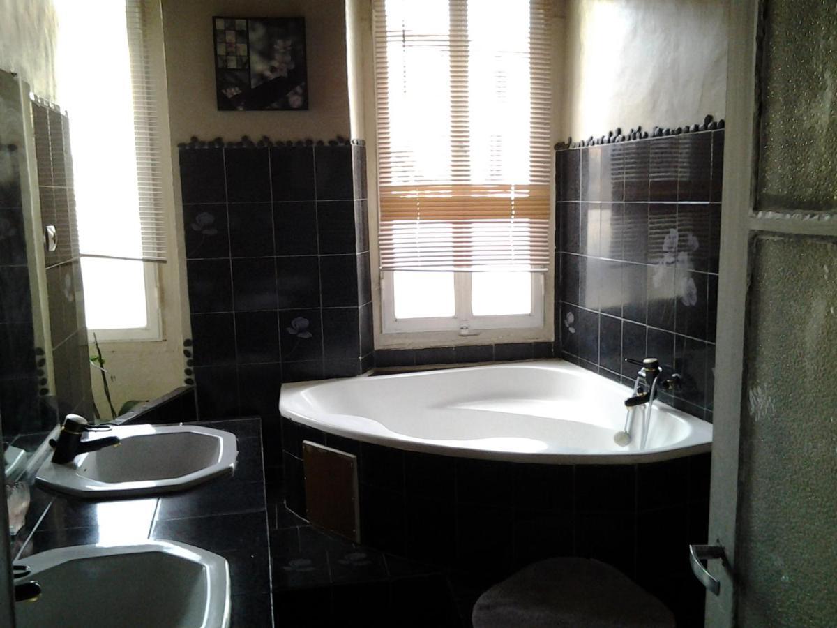 BELLE MAISON DE CARACTERE DE VILLAGE et STUDIO PISCINE Privée 9 PERS Millas Extérieur photo