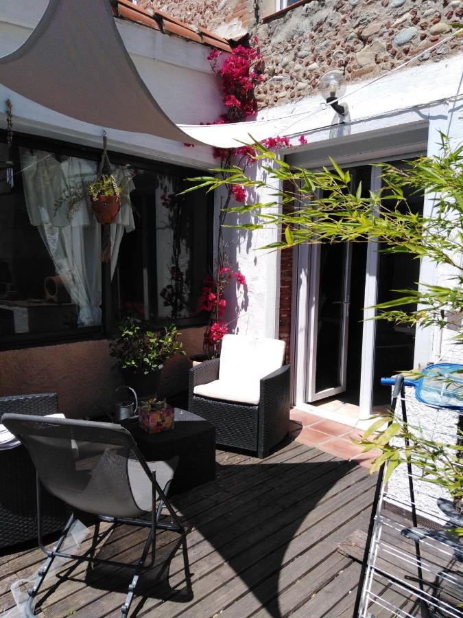 BELLE MAISON DE CARACTERE DE VILLAGE et STUDIO PISCINE Privée 9 PERS Millas Extérieur photo