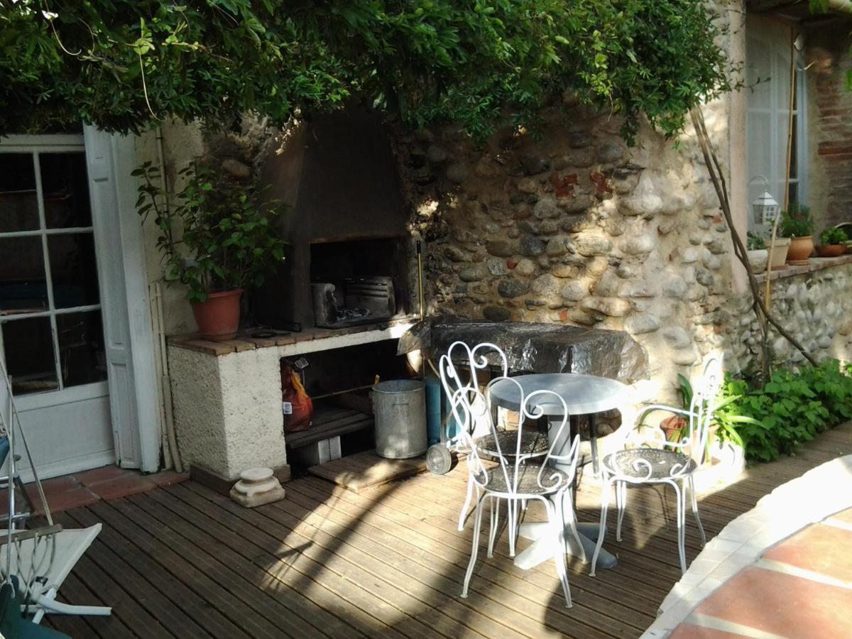 BELLE MAISON DE CARACTERE DE VILLAGE et STUDIO PISCINE Privée 9 PERS Millas Extérieur photo
