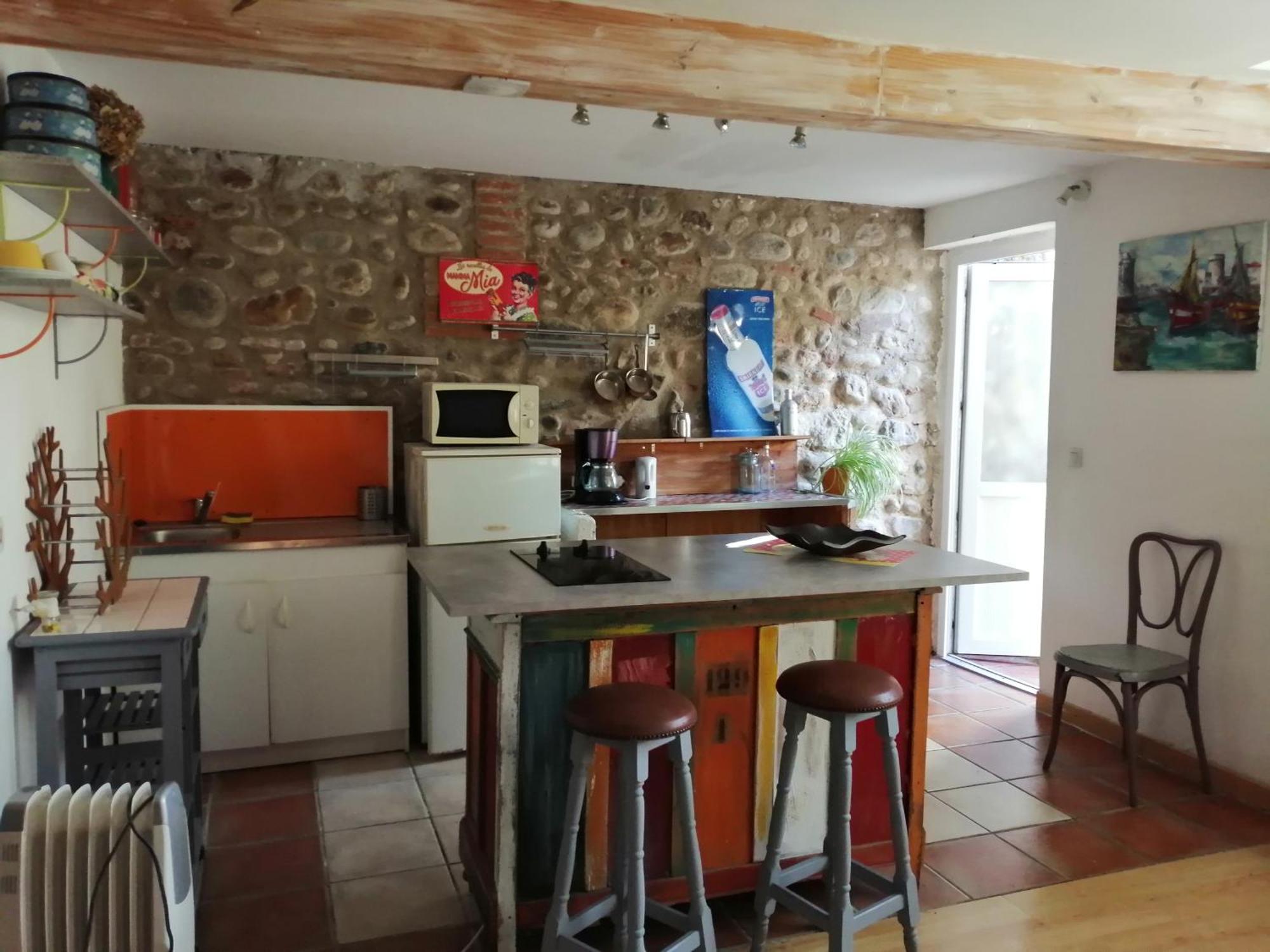 BELLE MAISON DE CARACTERE DE VILLAGE et STUDIO PISCINE Privée 9 PERS Millas Extérieur photo